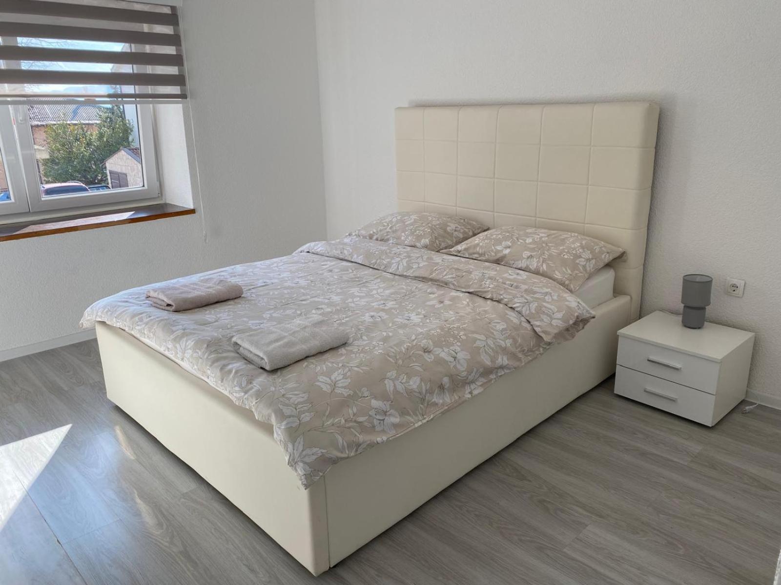 Apartmani 波素斯捷 外观 照片